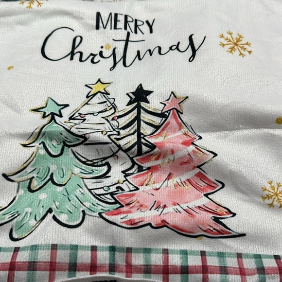 Seven Christmas Assortment of Hand Towels or Kitchen Towels - Picture 2 of 6